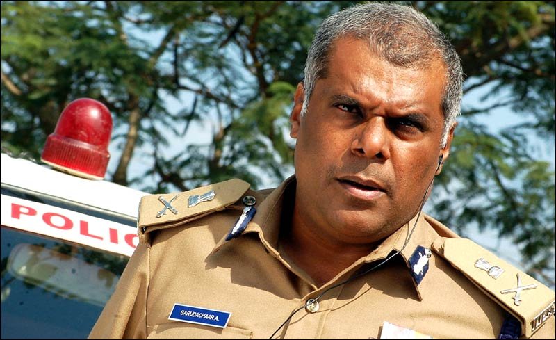 Ashish Vidyarthi's Acting Style