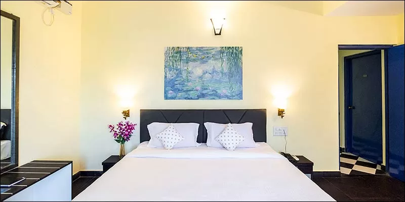 Blue Door Hotel Morjim
